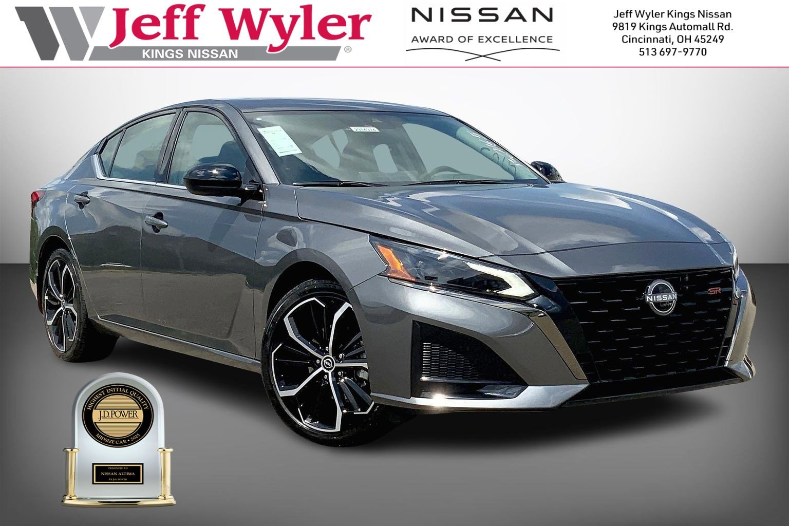 2025 Nissan Altima SR's photo