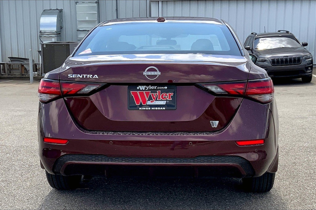 New 2025 Nissan Sentra SV 4dr Car