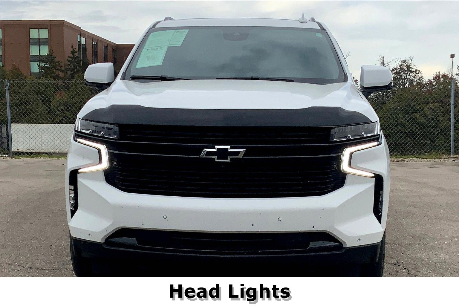 2023 Chevrolet Suburban RST photo 2