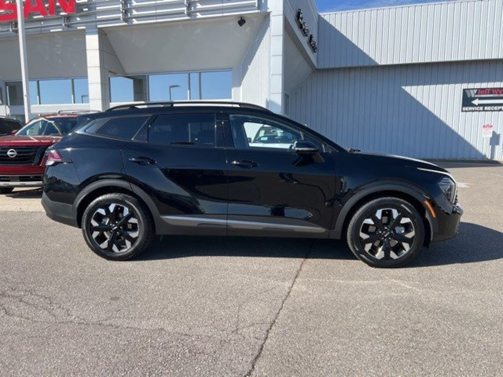 Used 2024 Kia Sportage X-Line AWD SUV