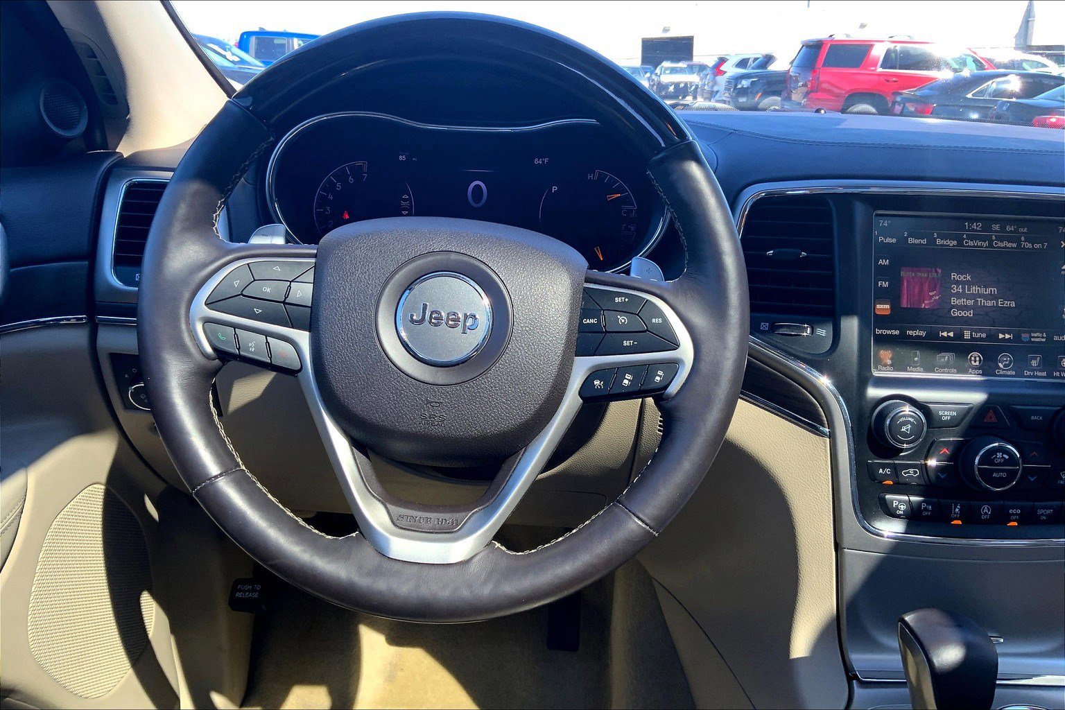 2017 Jeep Grand Cherokee Overland photo 4