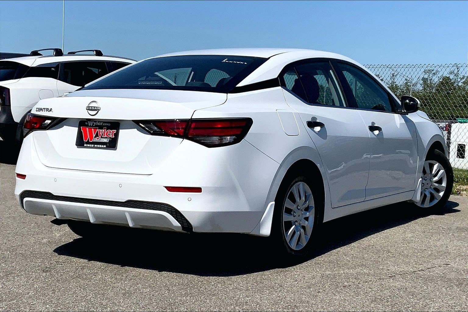 2025 Nissan Sentra S - Photo 13