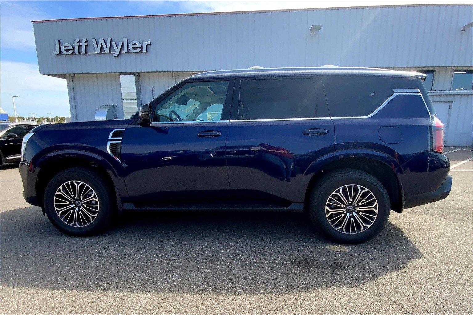 2026 Nissan Armada Platinum - Photo 24