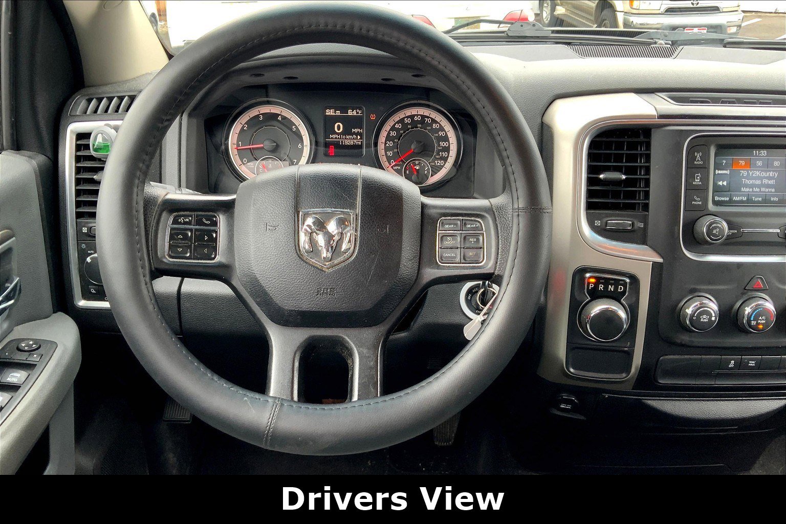 2017 Ram 1500 SLT photo 4