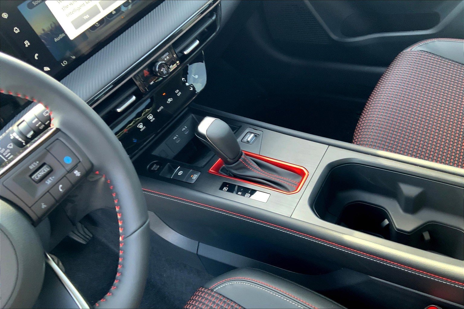 2025 Nissan Kicks SR AWD - Photo 8