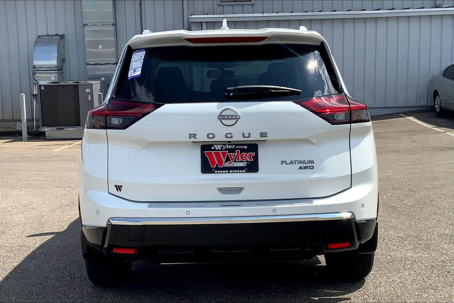 2026 Nissan Rogue Platinum photo 4