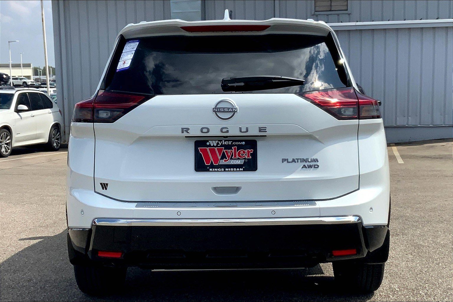 2026 Nissan Rogue Platinum photo 4