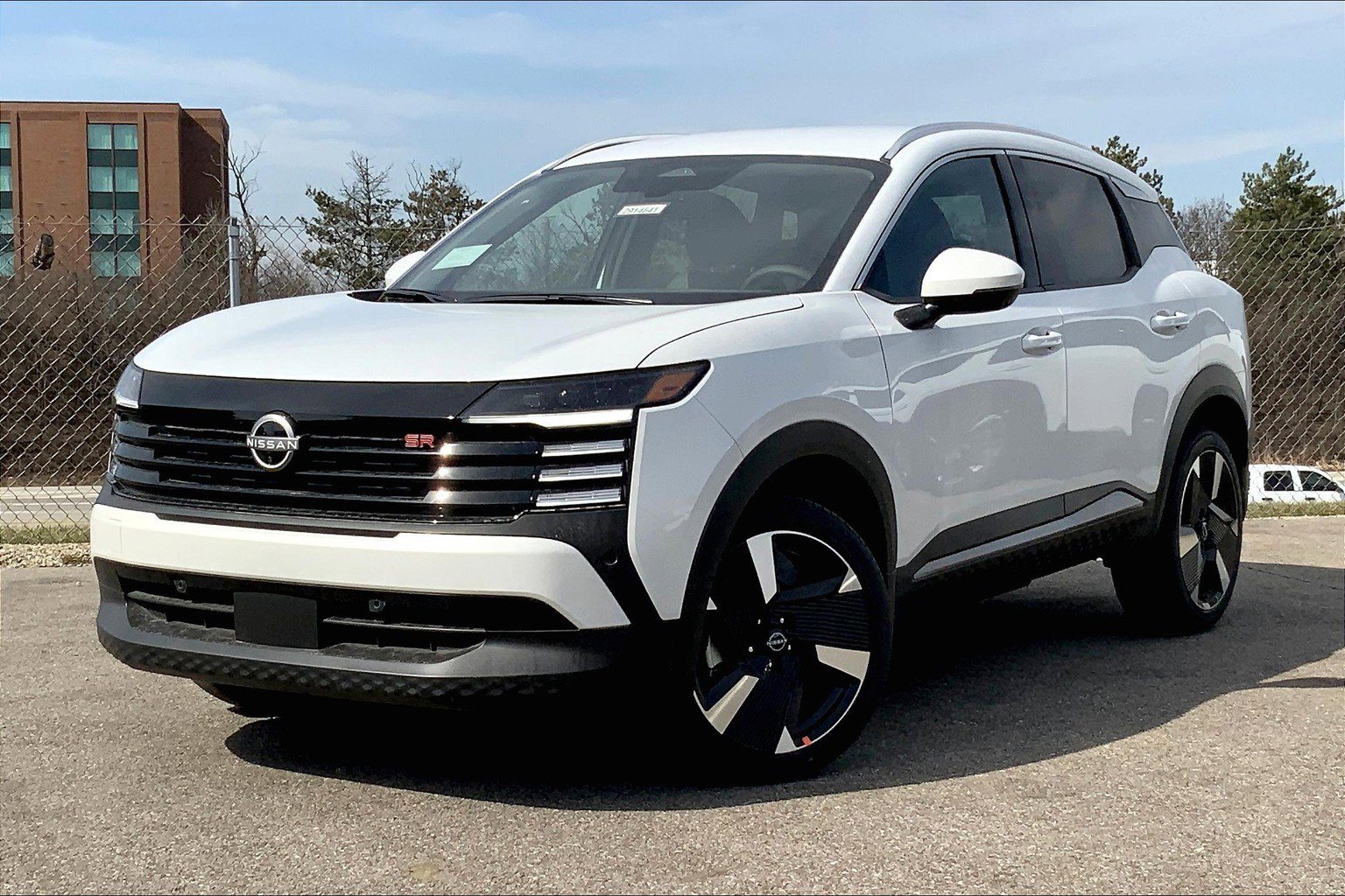 2025 Nissan Kicks SR photo 2