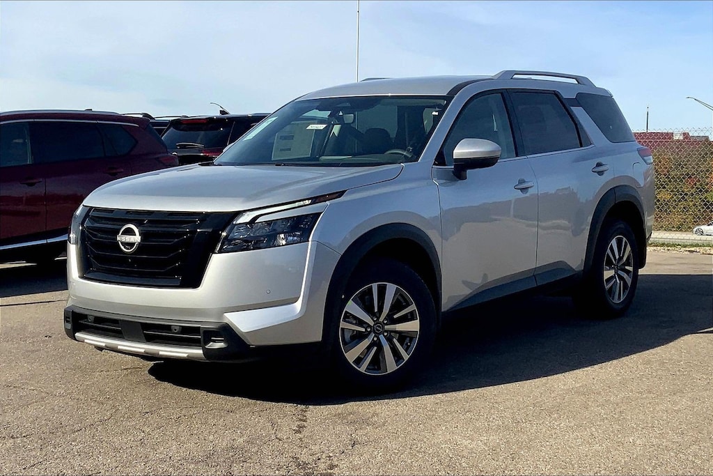 New 2025 Nissan Pathfinder SL Sport Utility