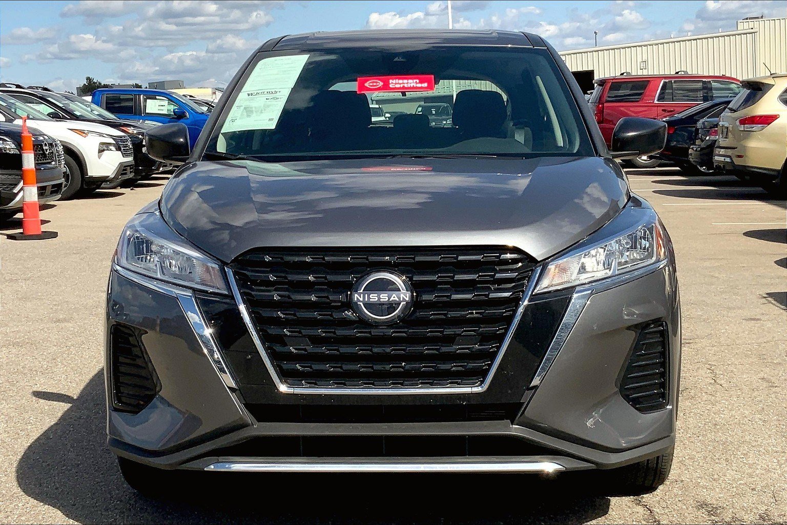 2024 Nissan Kicks S photo 2