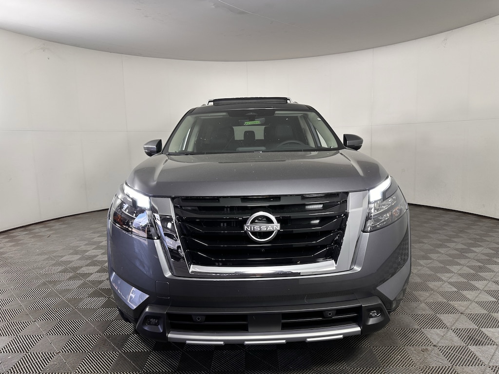New 2025 Nissan Pathfinder SL Sport Utility