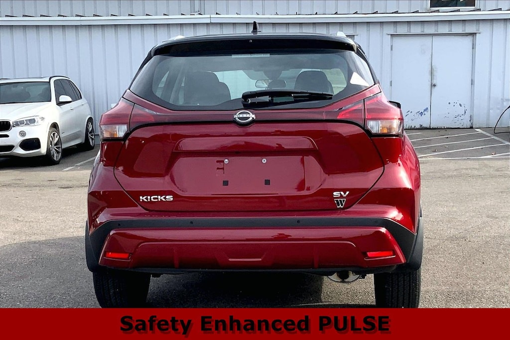 Used 2024 Nissan Kicks SV FWD SUV