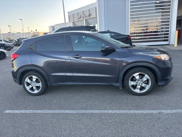 2016 Honda HR-V EX photo 2