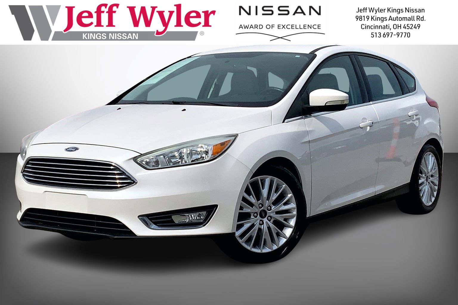 2016 Ford Focus 5 Door Hatch Titanium's photo