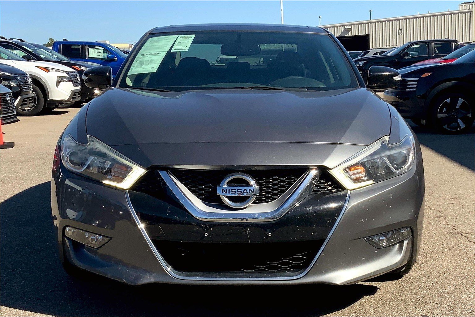 2017 Nissan Maxima SL photo 2