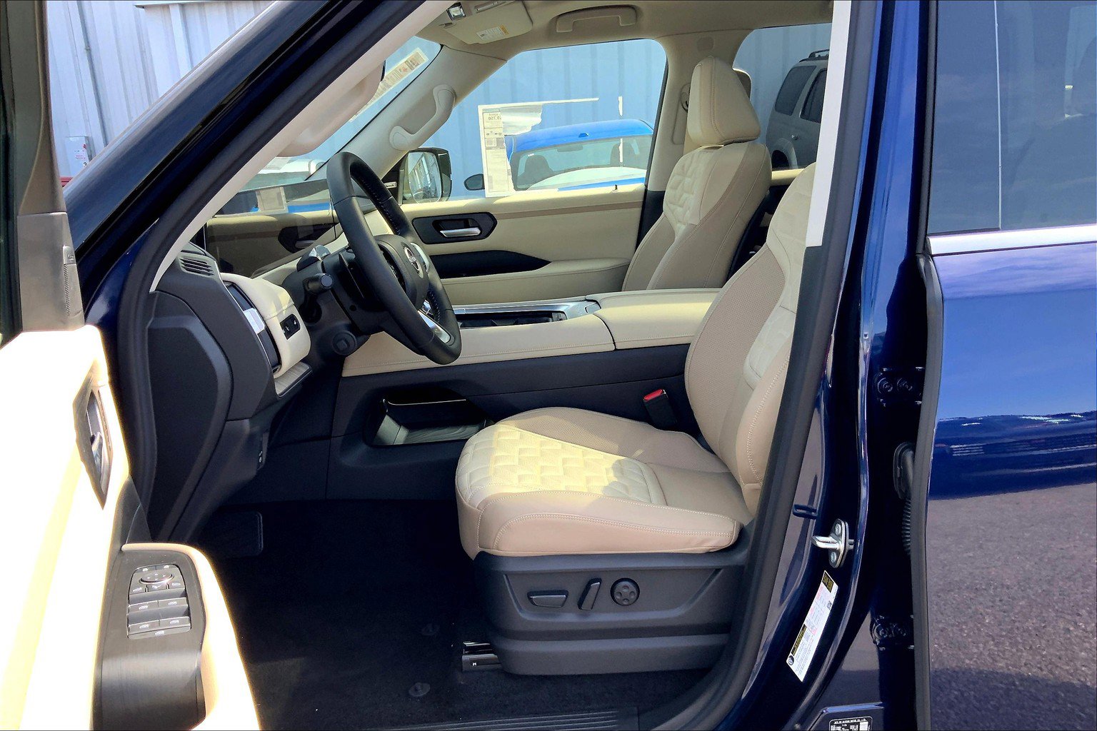 2026 Nissan Armada Platinum - Photo 10