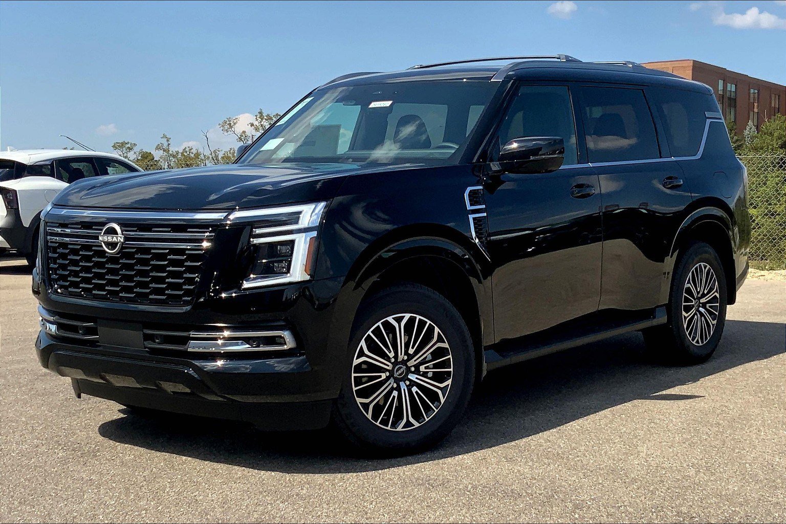 2026 Nissan Armada Platinum photo 2