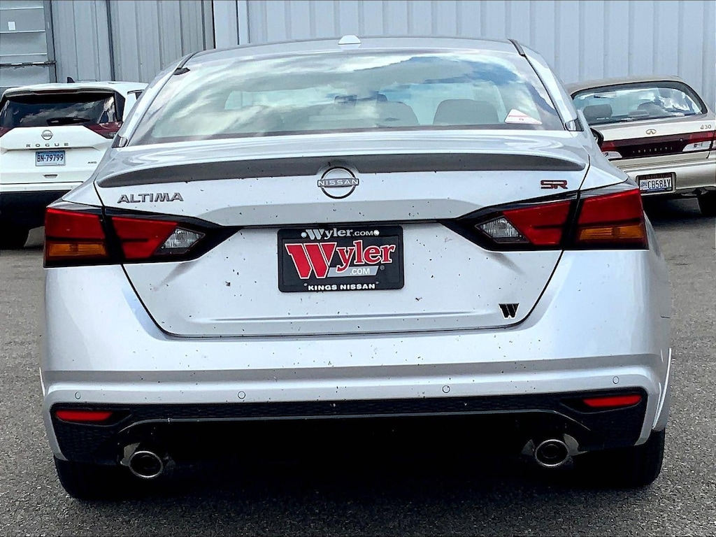 New 2025 Nissan Altima SR 4dr Car