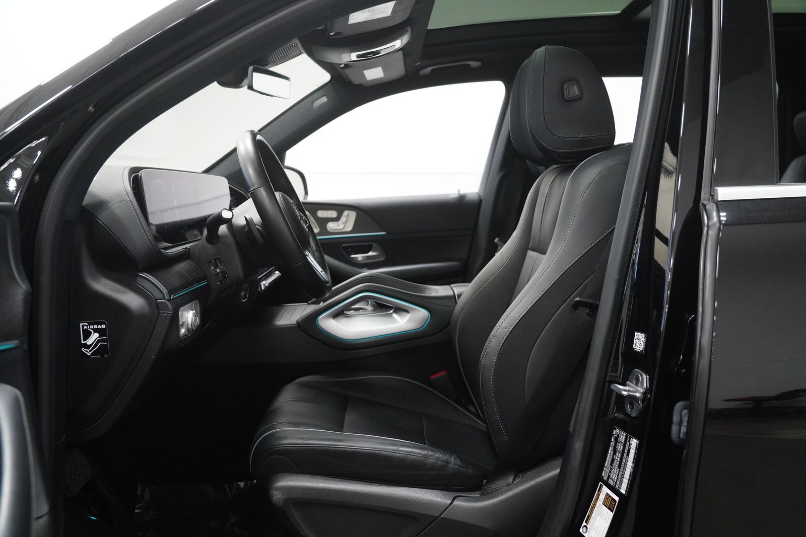 2022 Mercedes Benz GLS 450 4MATIC photo 2