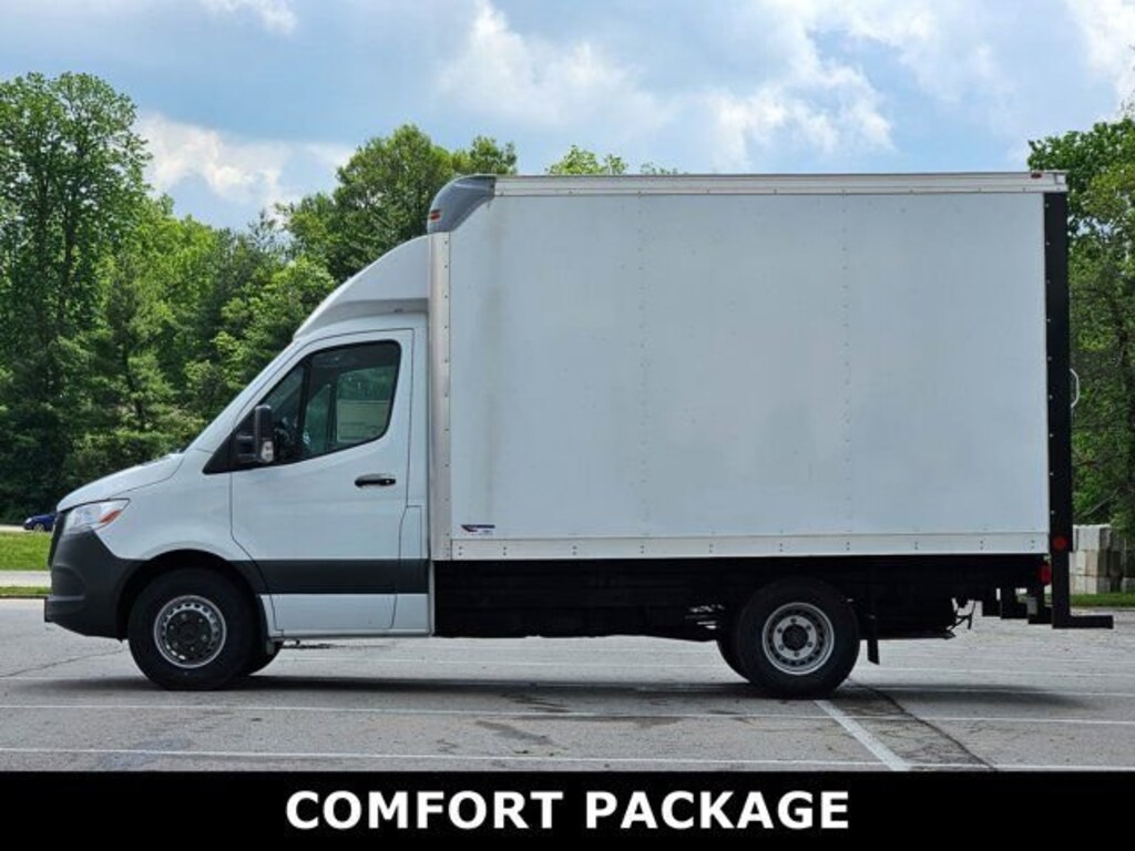 New 2024 Mercedes-Benz Sprinter 3500XD Cab Chassis 144 WB Truck 144" WB RWD