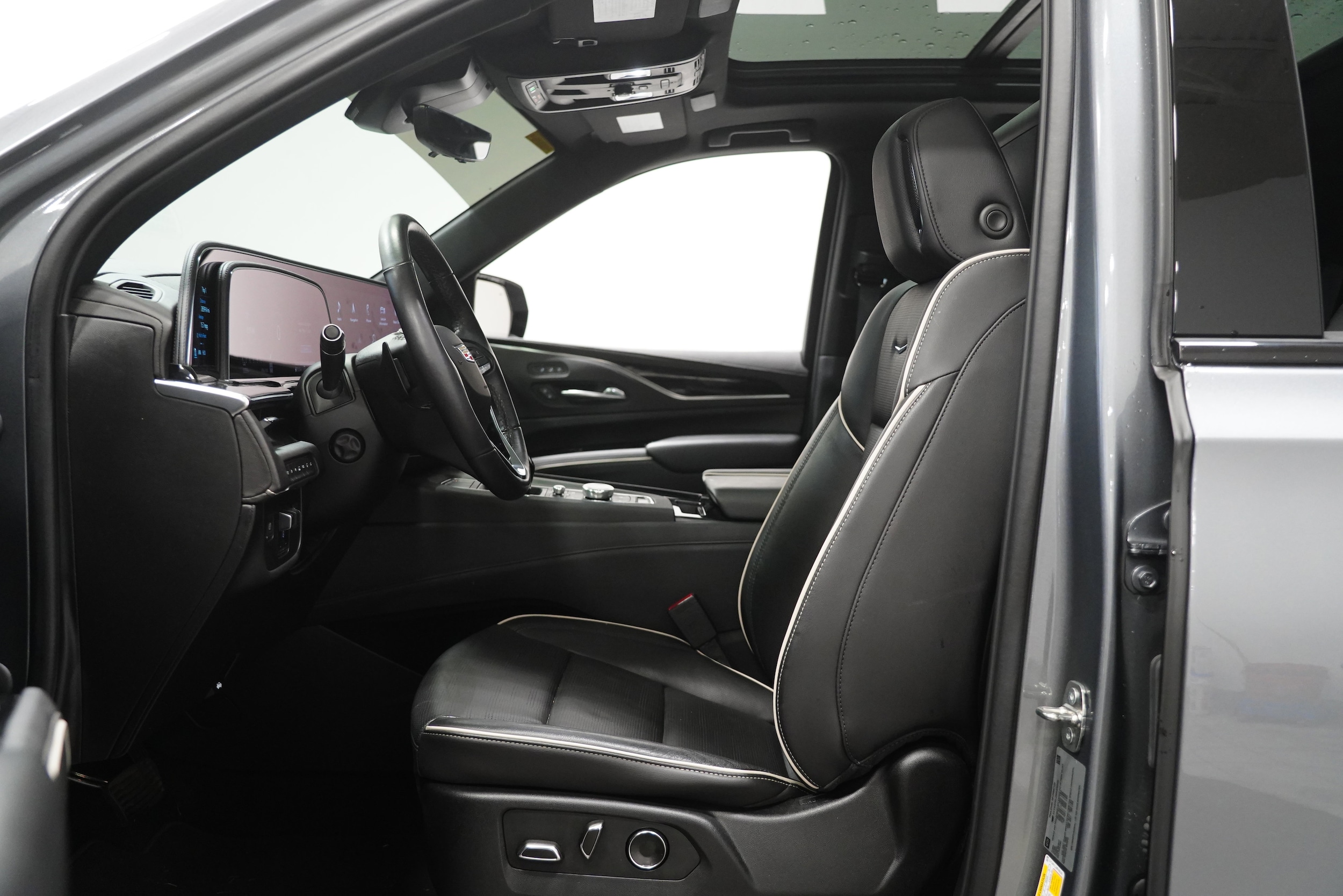 Used 2021 Cadillac Escalade Sport with VIN 1GYS4FKL2MR488340 for sale in Fort Mitchell, KY