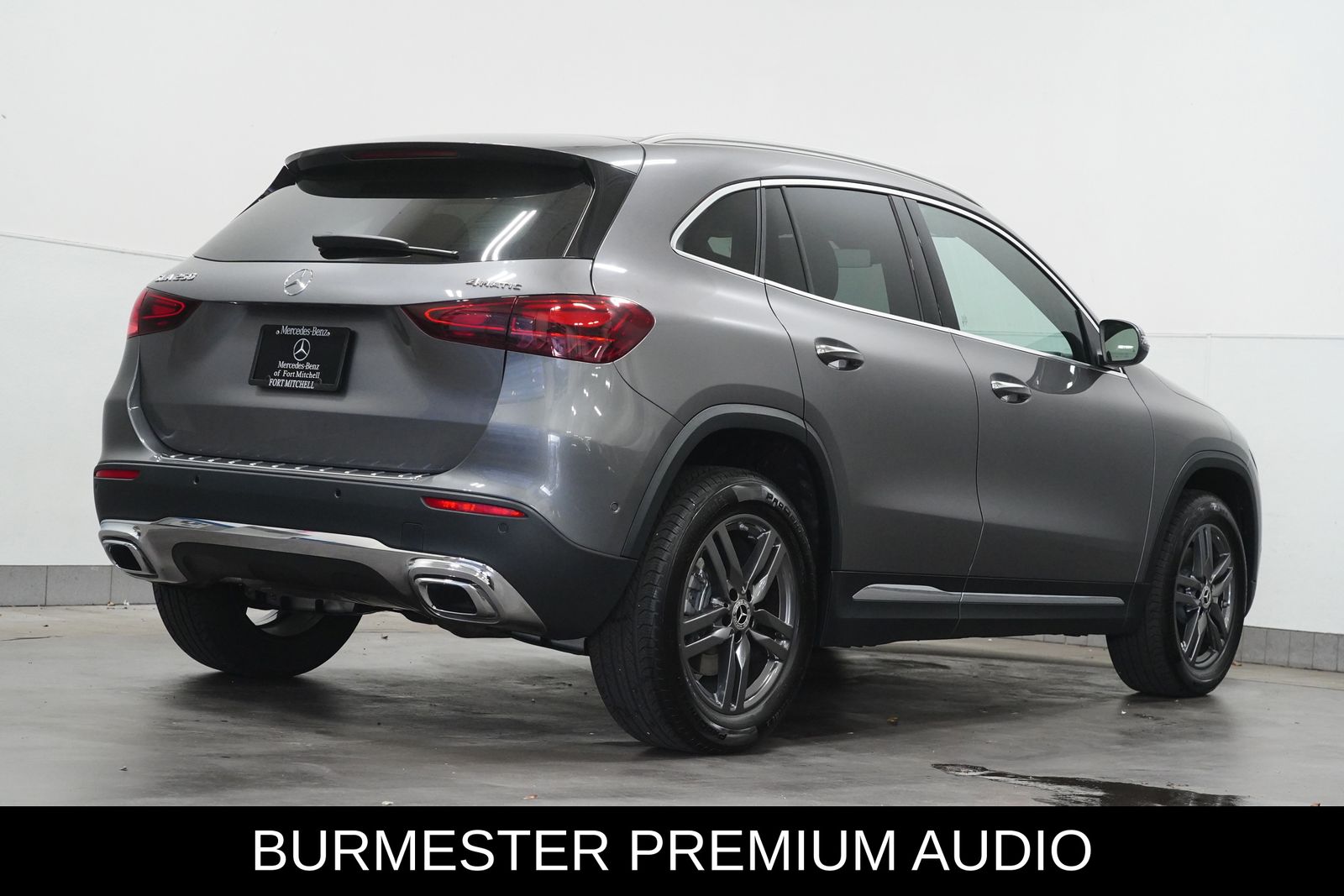 2025 Mercedes Benz GLA 250 4MATIC photo 2