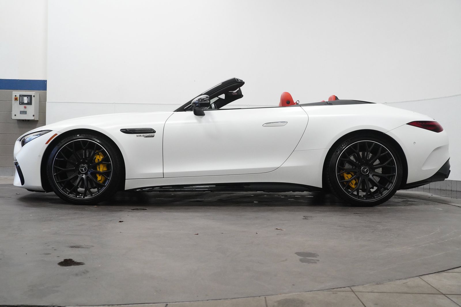 2022 Mercedes Benz SL AMG 63 photo 4