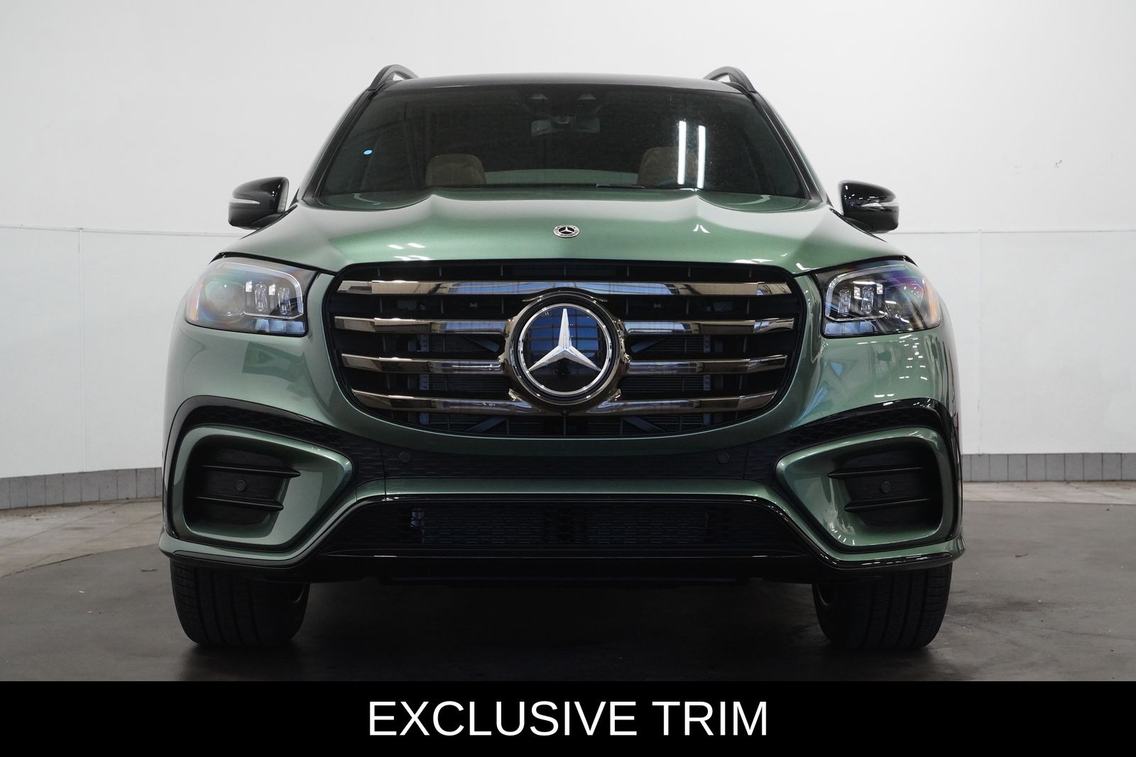 2026 Mercedes Benz GLS 450 4MATIC photo 3