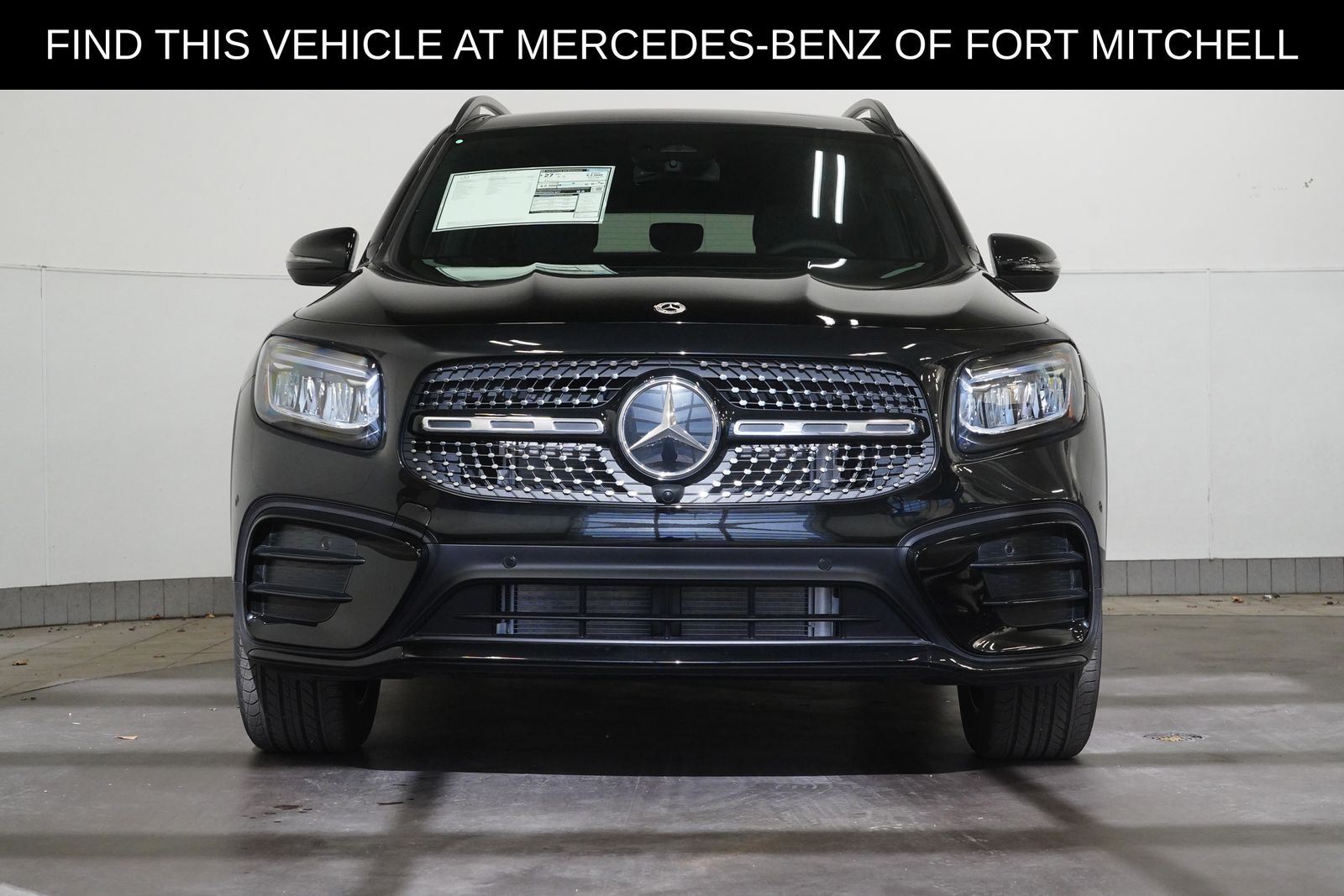 2026 Mercedes Benz GLB 250 4MATIC photo 3