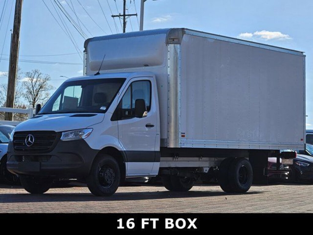 New 2024 Mercedes-Benz Sprinter 3500 XD Chassis Cab Chassis 170 WB Truck 170" WB RWD