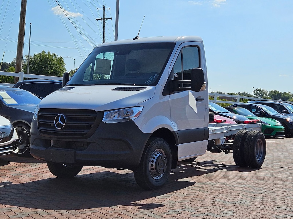 New 2024 Mercedes-Benz Sprinter 3500 XD Chassis Cab Chassis 144 WB Truck 144" WB AWD