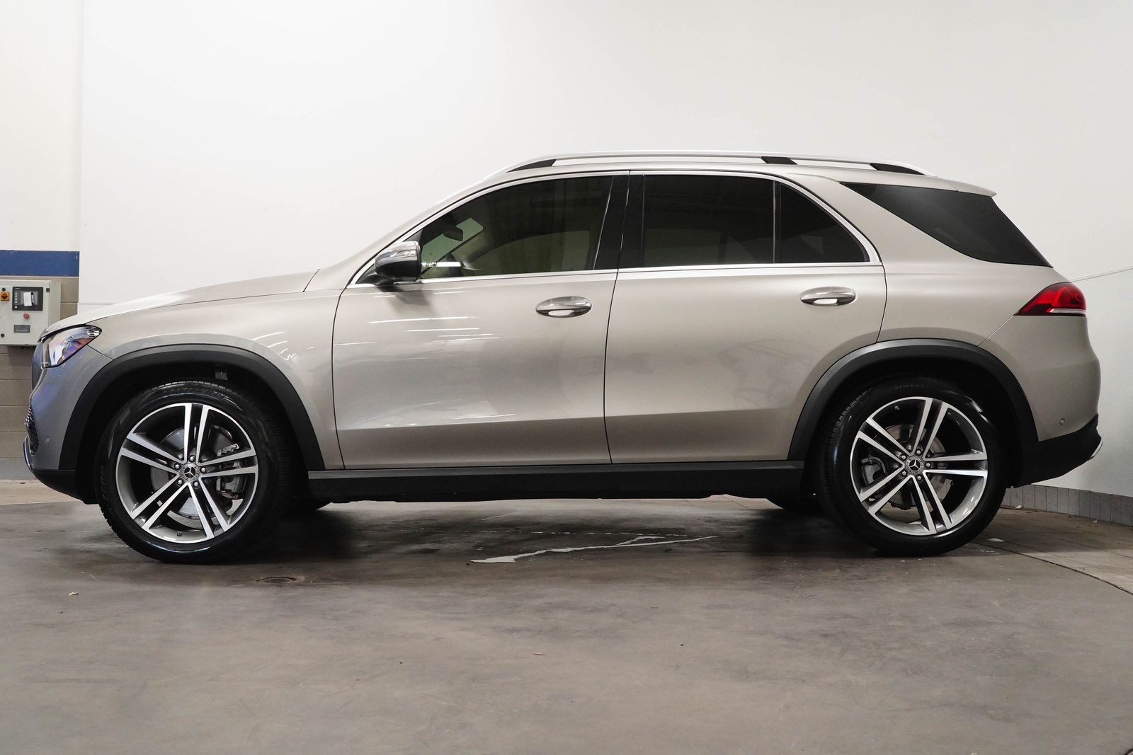 2020 Mercedes Benz GLE 450 4MATIC photo 4