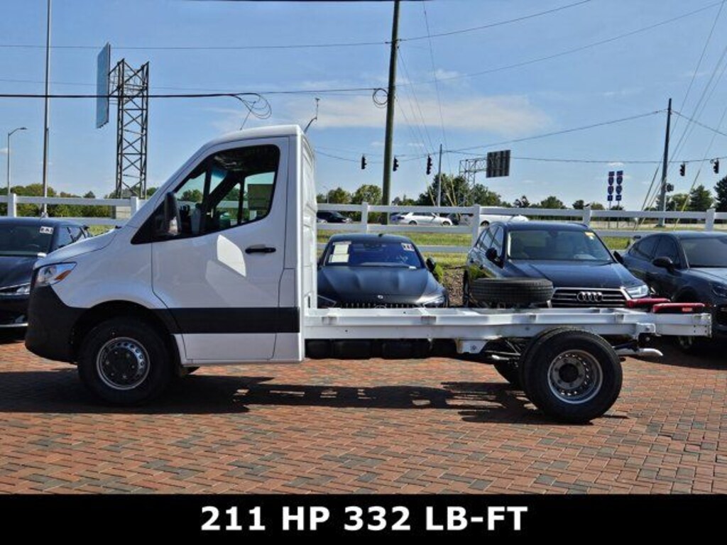 New 2024 Mercedes-Benz Sprinter 3500XD Cab Chassis 144 WB Truck 144" WB RWD