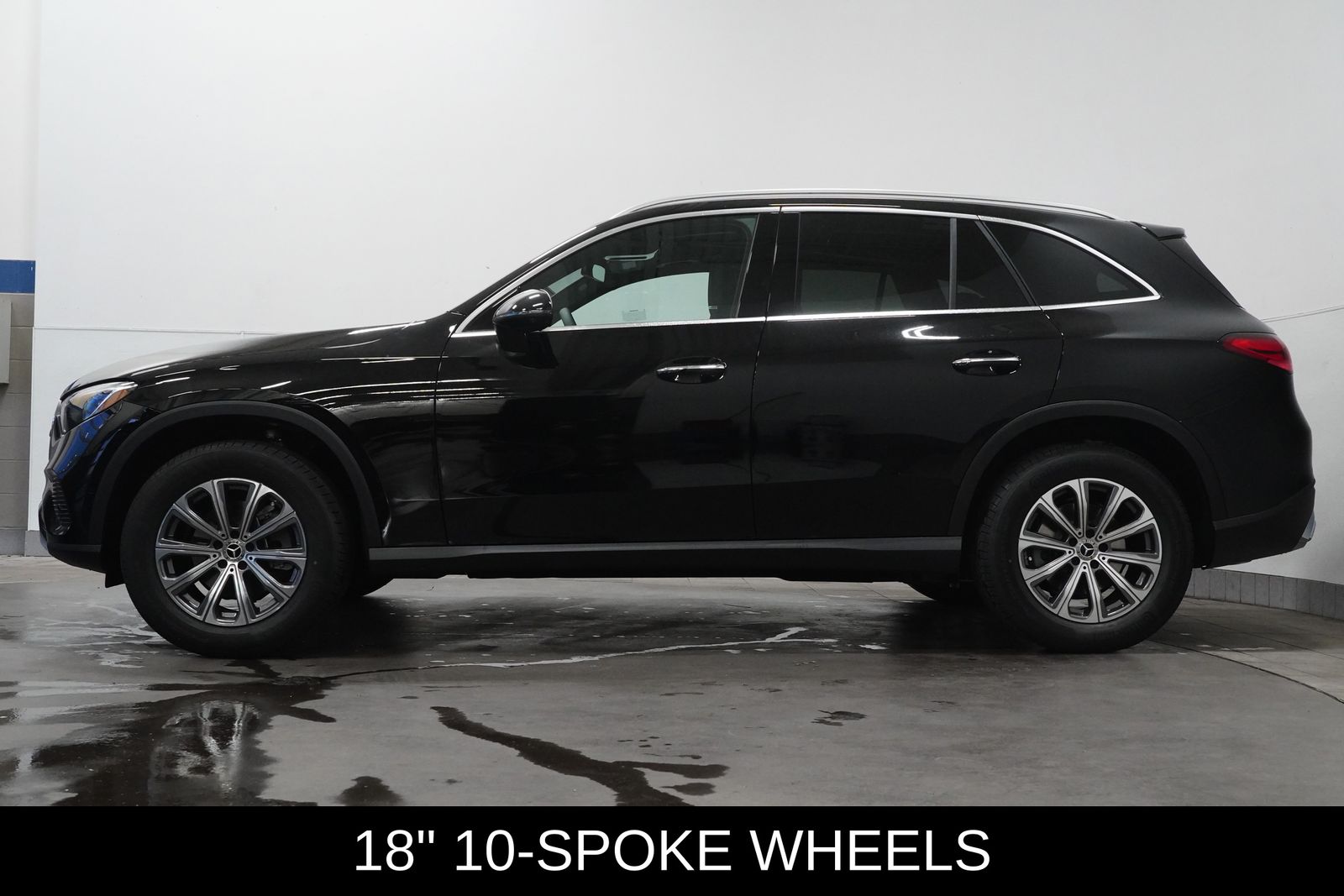 2026 Mercedes Benz GLC 300 4MATIC photo 4