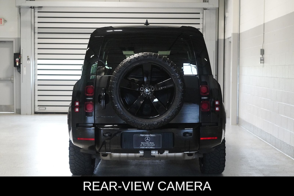 Used 2025 Land Rover Defender 130 X-Dynamic SE SUV