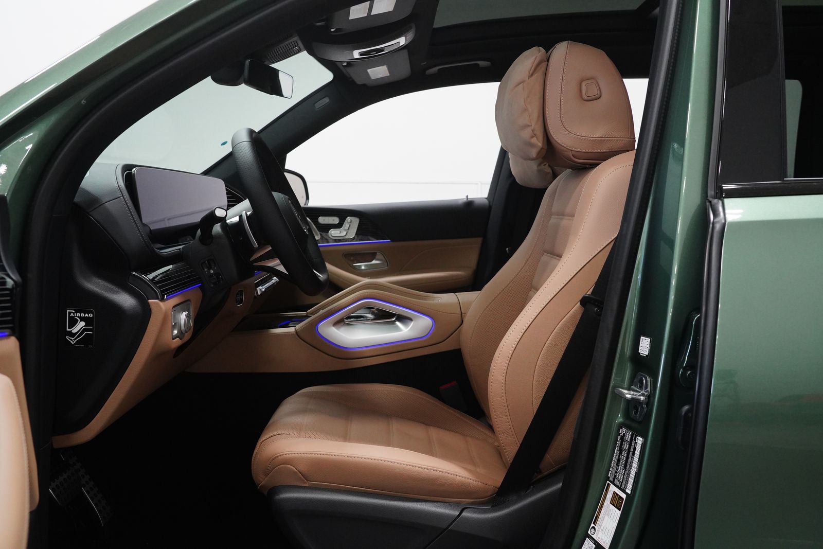 2026 Mercedes Benz GLS 450 4MATIC photo 2