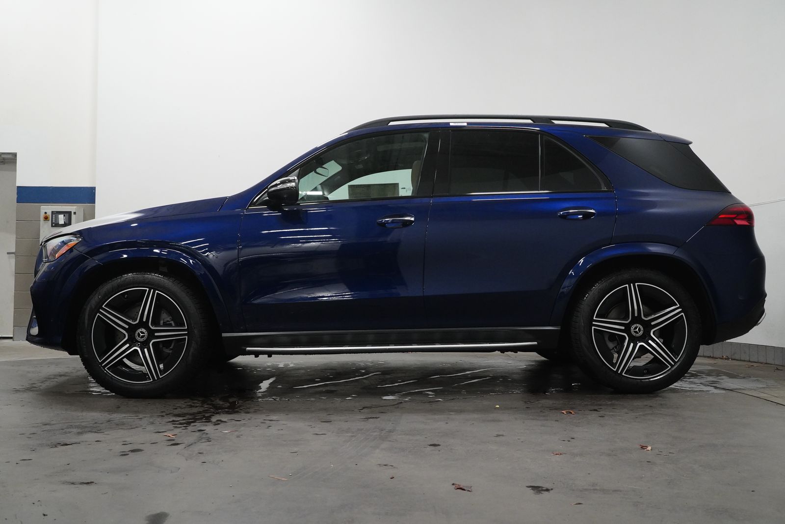2026 Mercedes Benz GLE 350 4MATIC photo 2