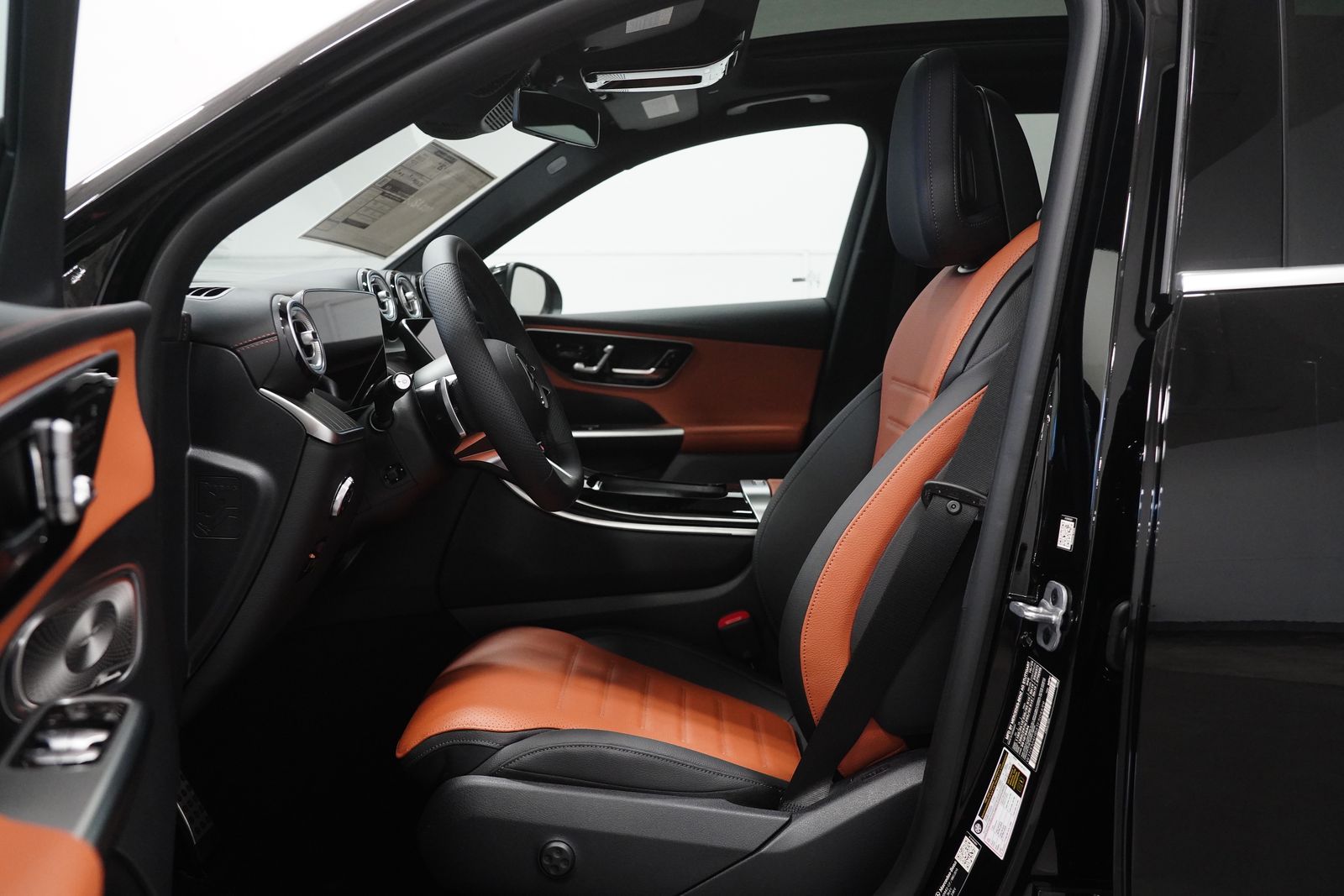 2026 Mercedes Benz GLC 300 4MATIC photo 2