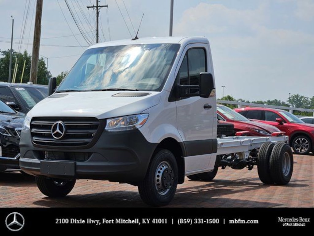 New 2024 Mercedes-Benz Sprinter 3500 XD Chassis Cab Chassis 170 WB Truck 170" WB AWD