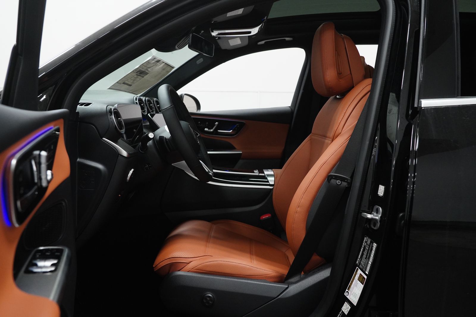 2026 Mercedes Benz GLC 300 4MATIC photo 2