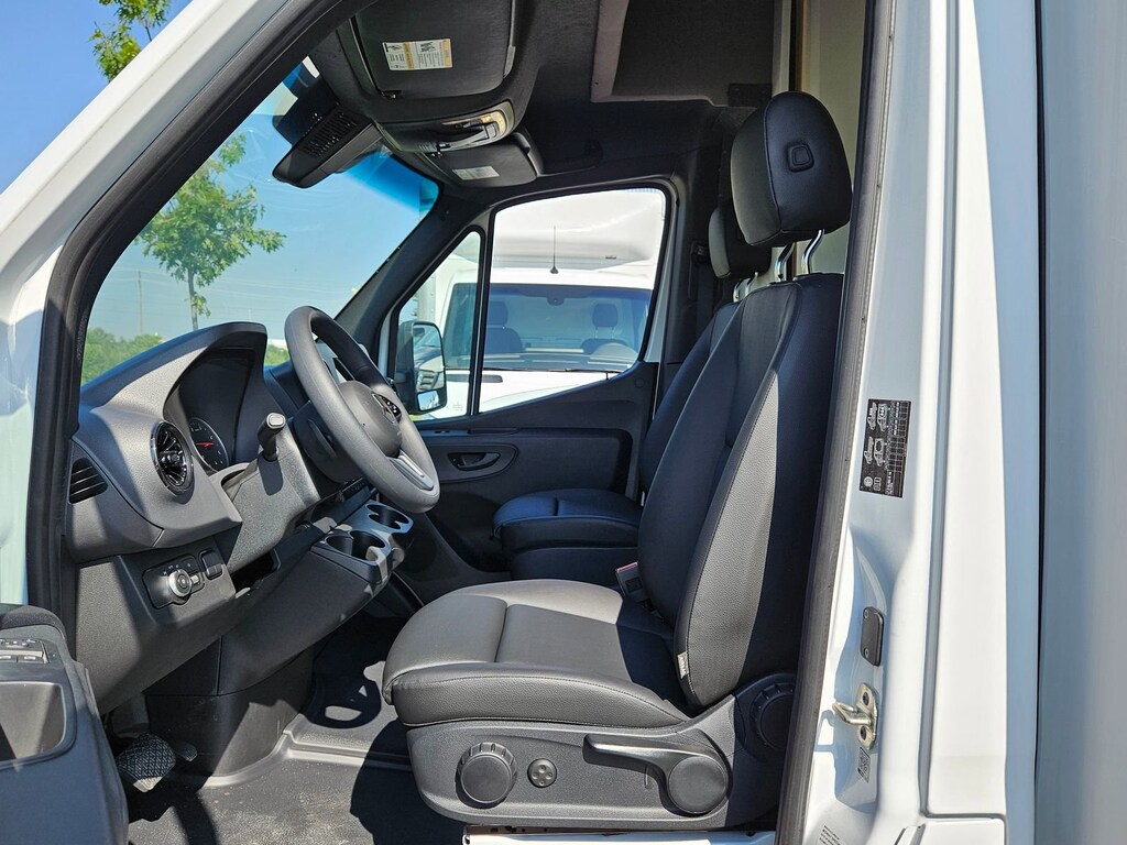 New 2024 Mercedes-Benz Sprinter 3500 XD Chassis Cab Chassis 144 WB Truck 144" WB RWD