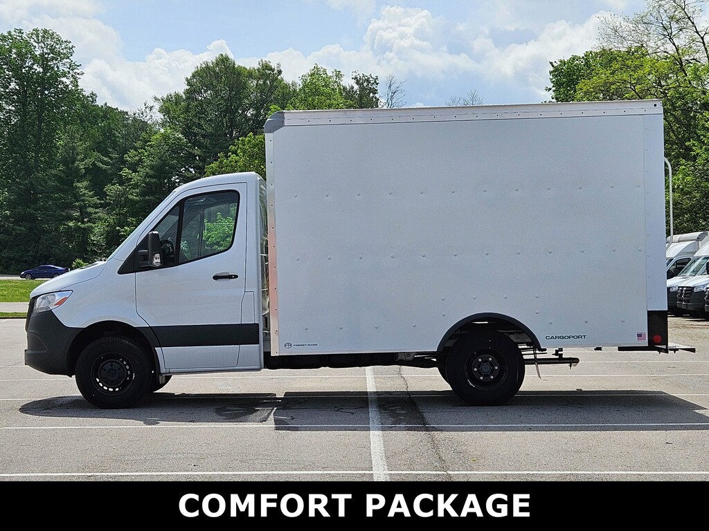 New 2024 Mercedes-Benz Sprinter 3500 XD Chassis Cab Chassis 144 WB Truck 144" WB RWD