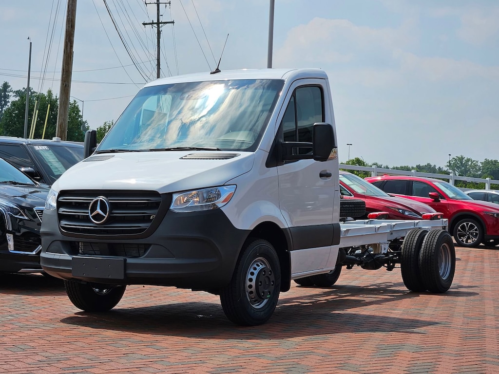 New 2024 Mercedes-Benz Sprinter 3500 XD Chassis Cab Chassis 170 WB Truck 170" WB AWD