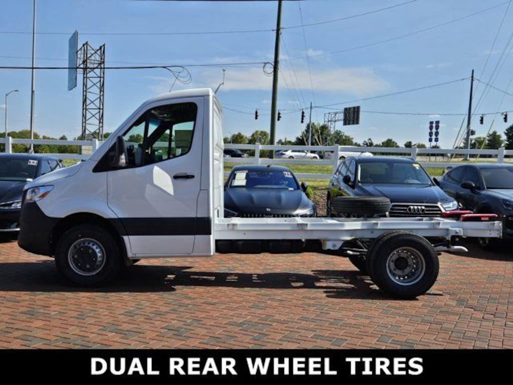 New 2024 Mercedes-Benz Sprinter 3500XD Cab Chassis 144 WB Truck 144" WB RWD