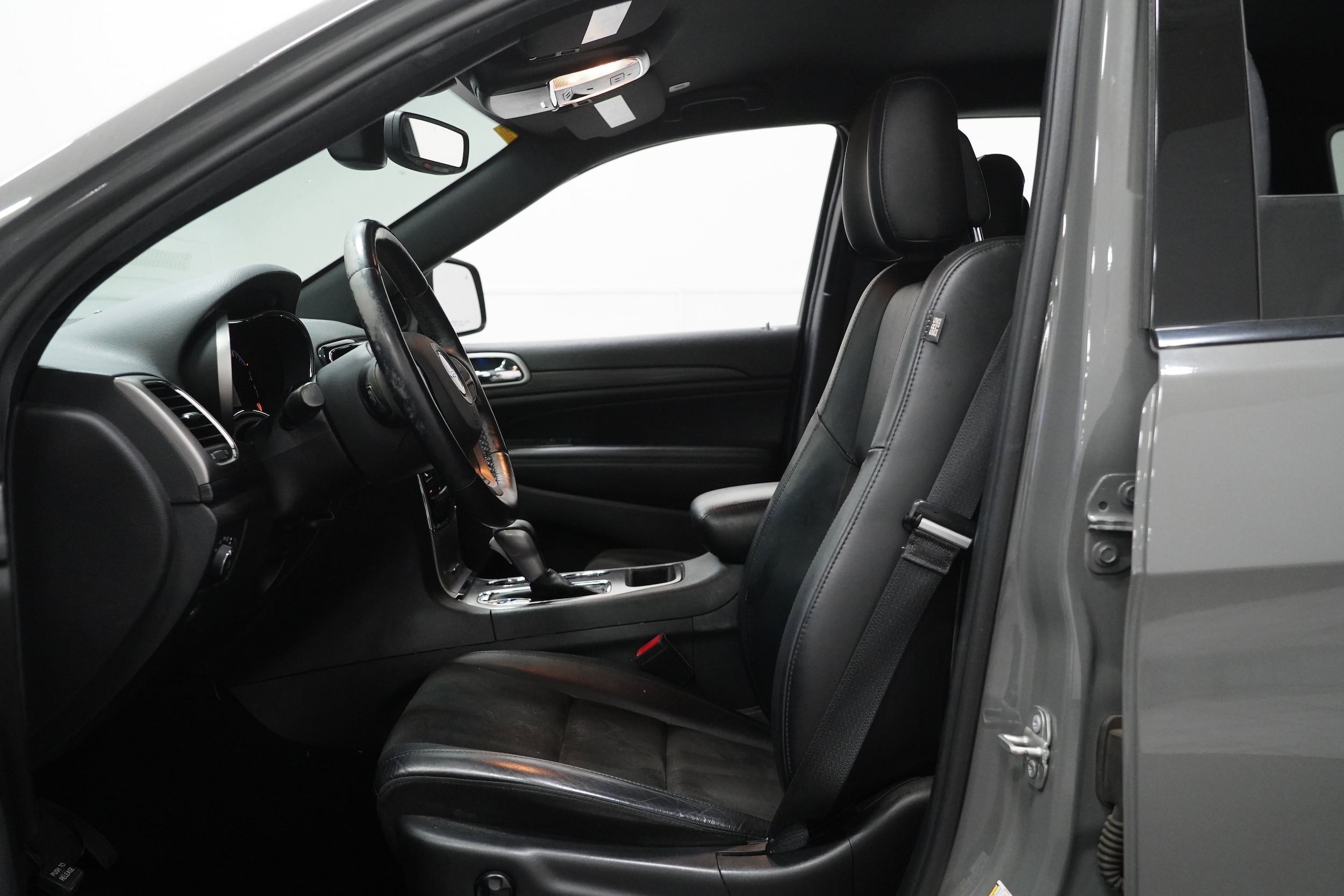 Used 2020 Jeep Grand Cherokee Altitude with VIN 1C4RJEAG1LC329113 for sale in Fort Mitchell, KY
