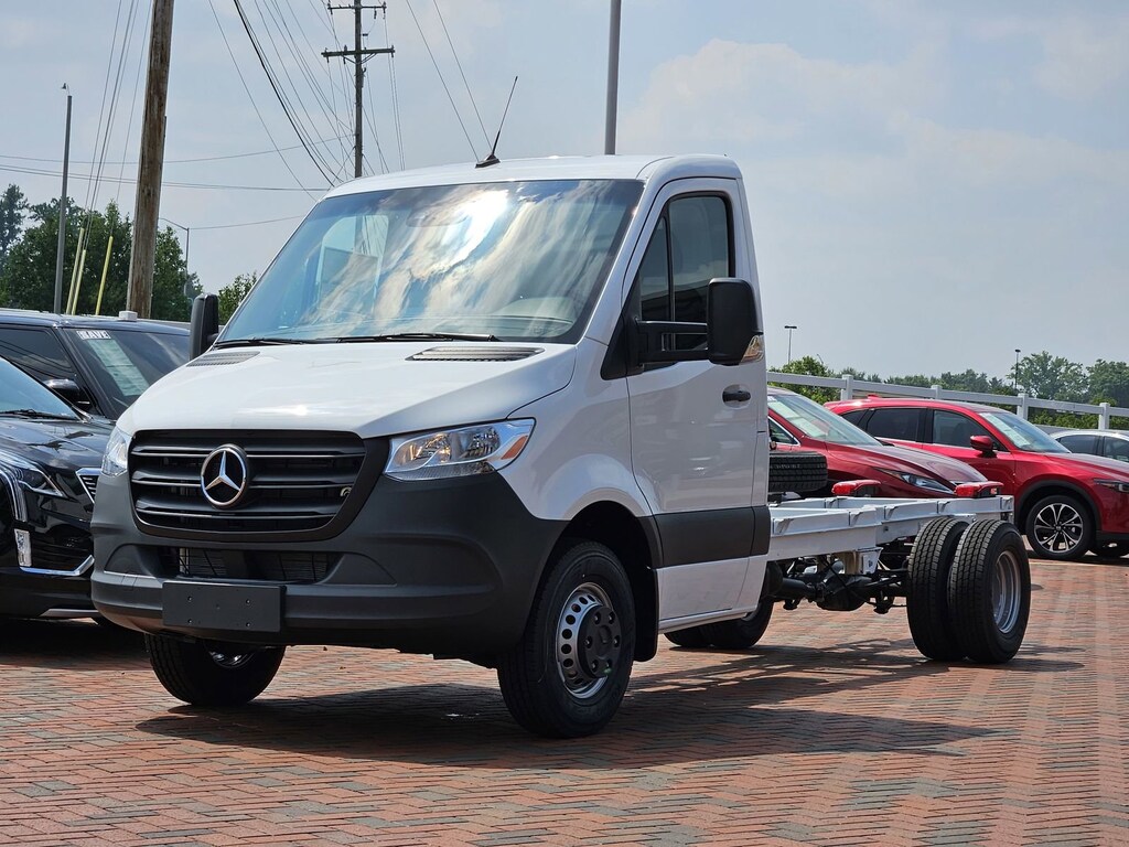 New 2024 Mercedes-Benz Sprinter 3500 XD Chassis Cab Chassis 170 WB Truck 170" WB AWD