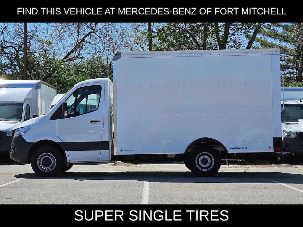 New 2024 Mercedes-Benz Sprinter 3500 Cab Chassis 144 WB Truck 144" WB RWD