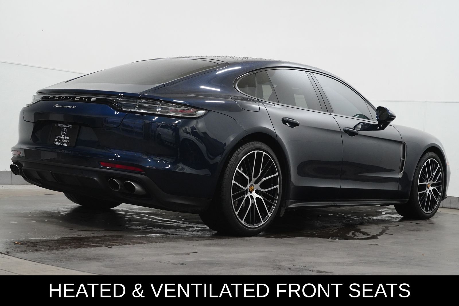 2023 Porsche Panamera Platinum photo 3