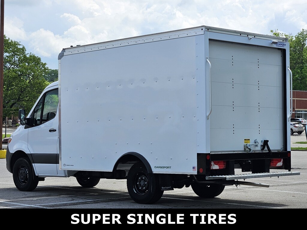 New 2024 Mercedes-Benz Sprinter 3500 XD Chassis Cab Chassis 144 WB Truck 144" WB RWD