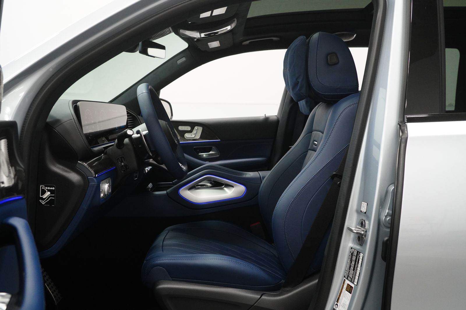 2026 Mercedes Benz GLS 63 AMG photo 2